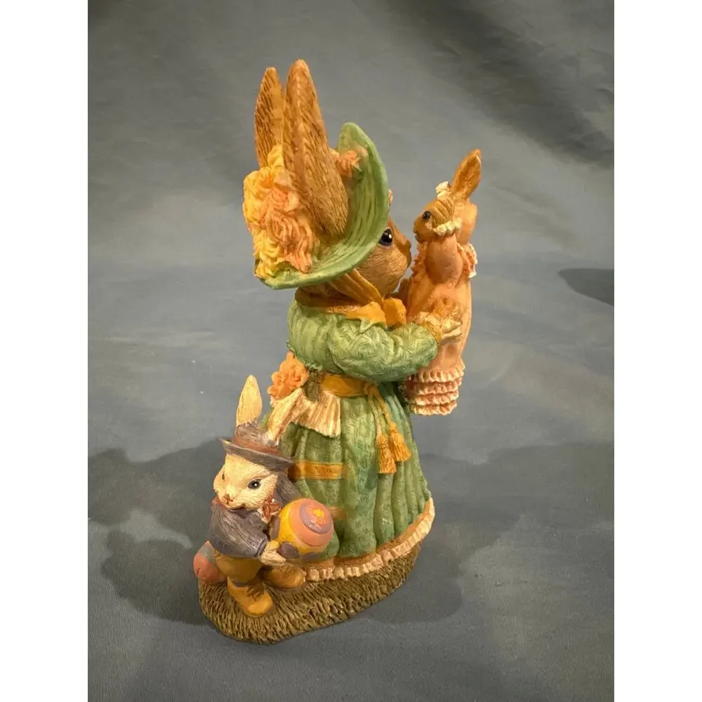 Vintage 1994 Victorian Collection Mother Hopper Tom Lilly Rabbit Figurine #VA23